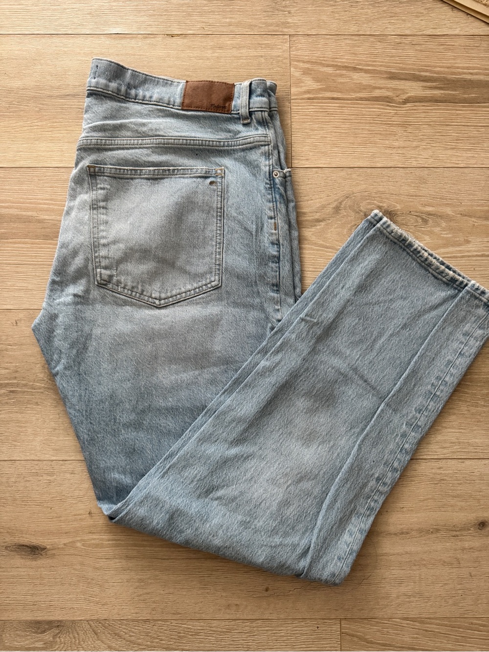Madewell "The Dean Easy Straight Jean" size 33
